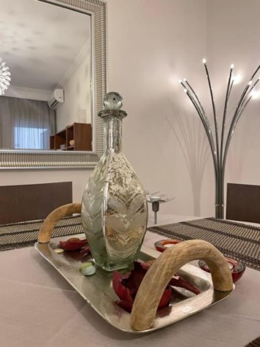 Crimson Suite: 1-Bedroom Apartment In Thessaloníki Exteriör bild